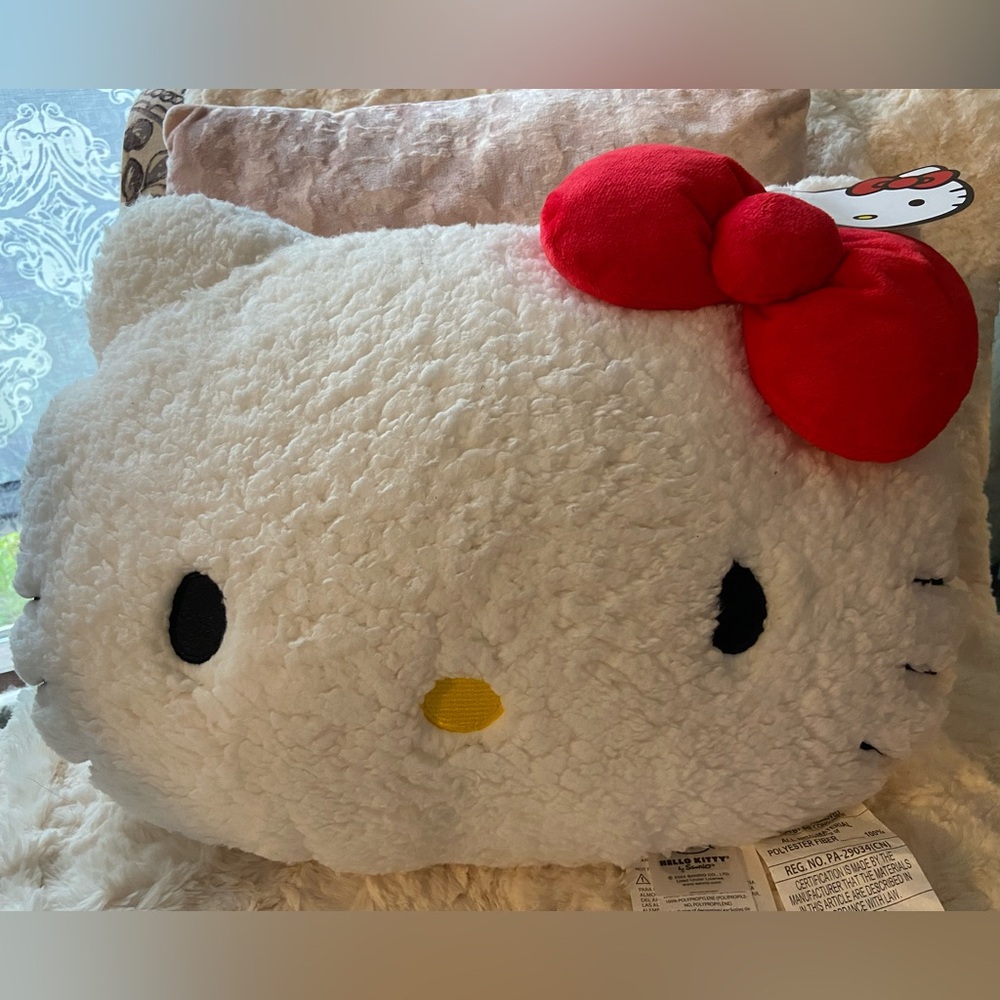 New Hello Kitty Sherpa Red Bow Pillow